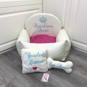 Crème en roze gepersonaliseerde hondenautostoel Ecoleer Hondenrijpakket Designer hondenautostoel Luxe hondenmand voor op reis Custom hondenautostoel