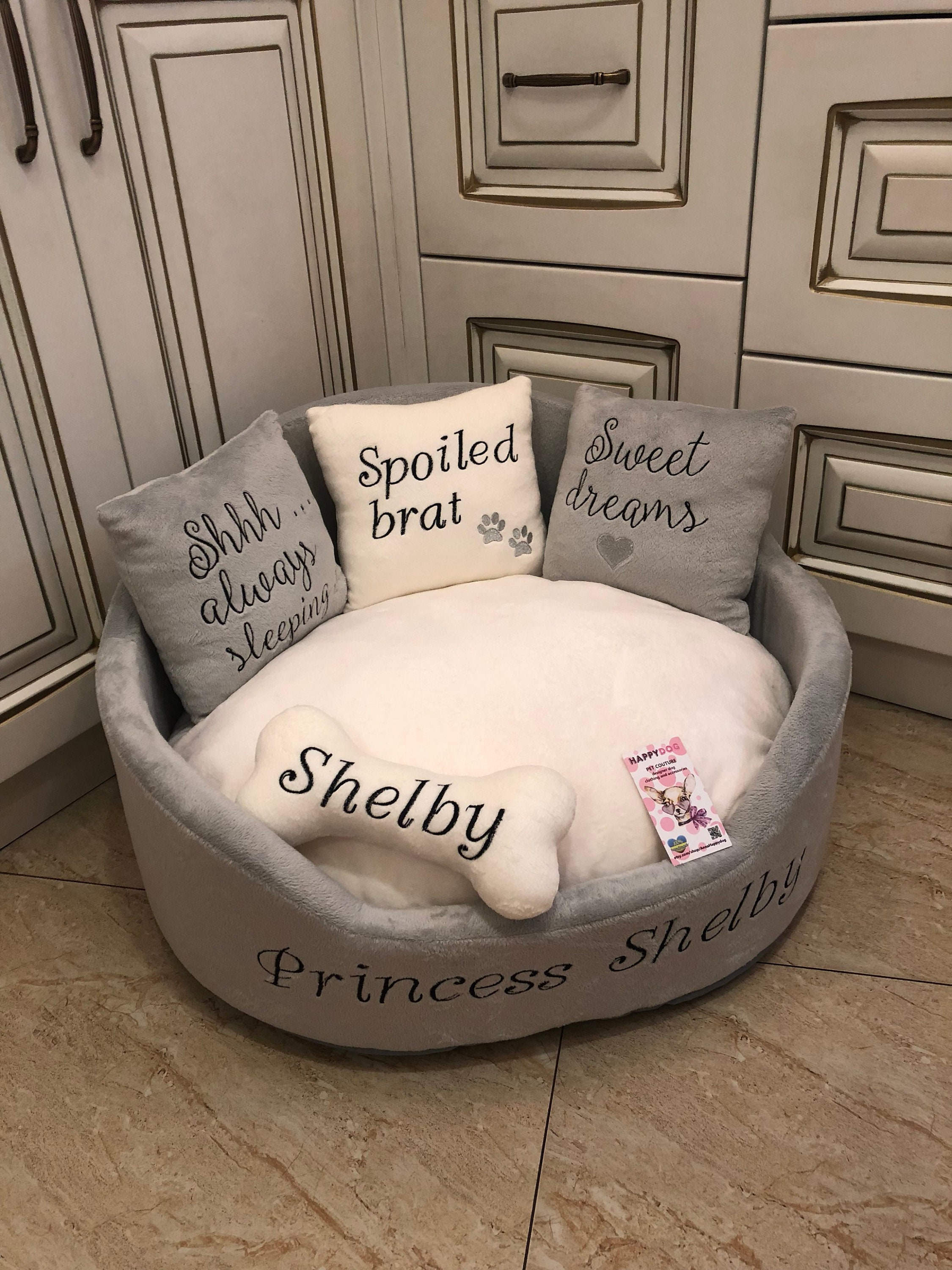 royal dog bed