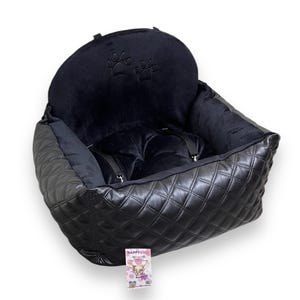 Zwart eco-leer hondenautostoeltje Zwarte autostoel voor puppy's Designer autostoeltje Luxe hondenmand voor op reis Aangepast hondenautostoeltje