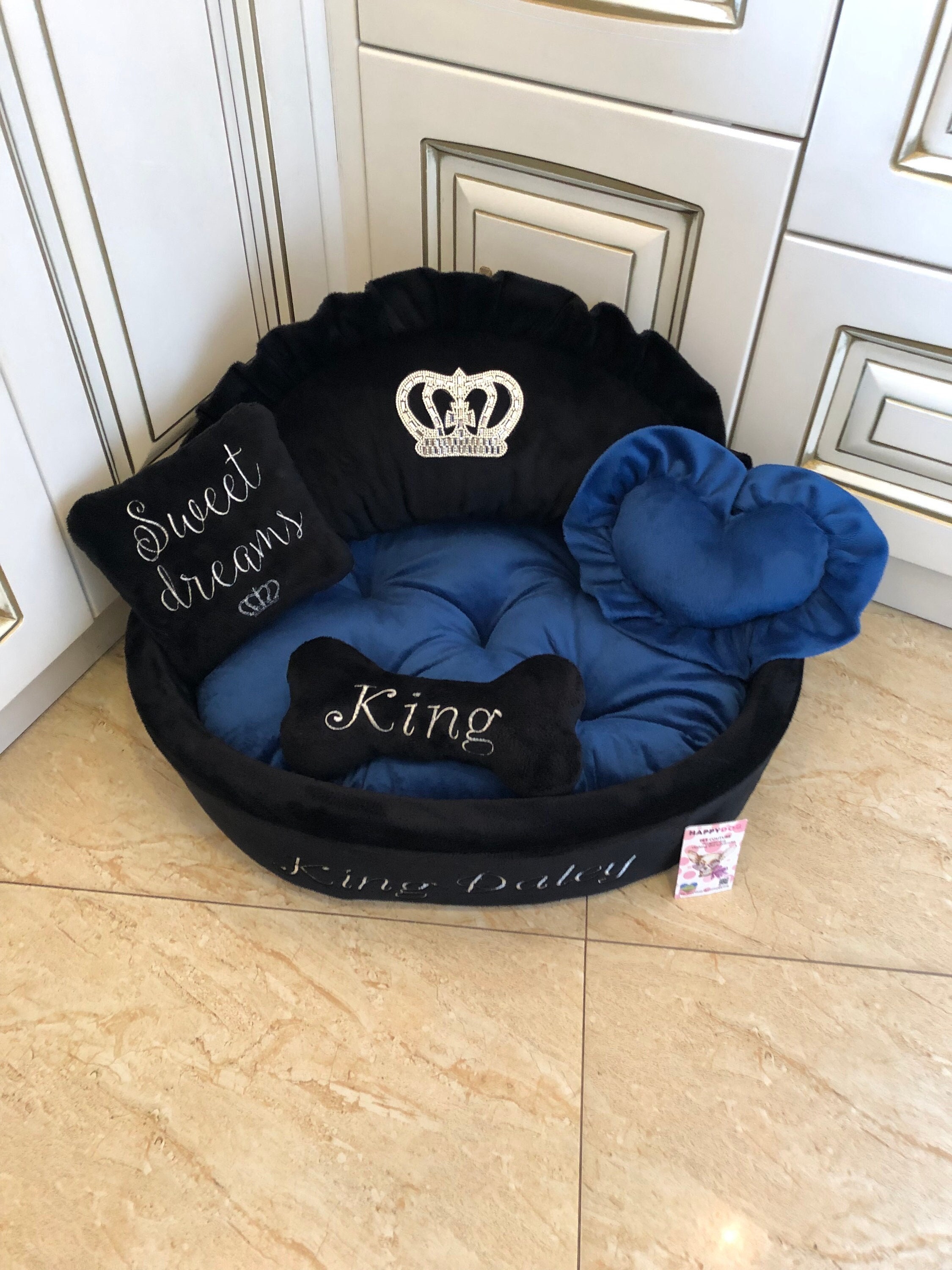 Prince cat bed sale