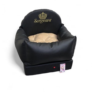 Hondenautostoeltje in zwart en beige Drijfpakket voor hond Designer hondenautostoeltje Luxe hondenmand voor op reis Aangepast kunstleer autostoeltje voor honden