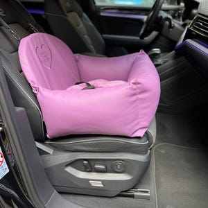 Paars eco-leer hondenautostoeltje Kit voor rijden voor huisdieren Designer hondenautostoeltje Luxe hondenmand voor op reis Custom autostoeltje