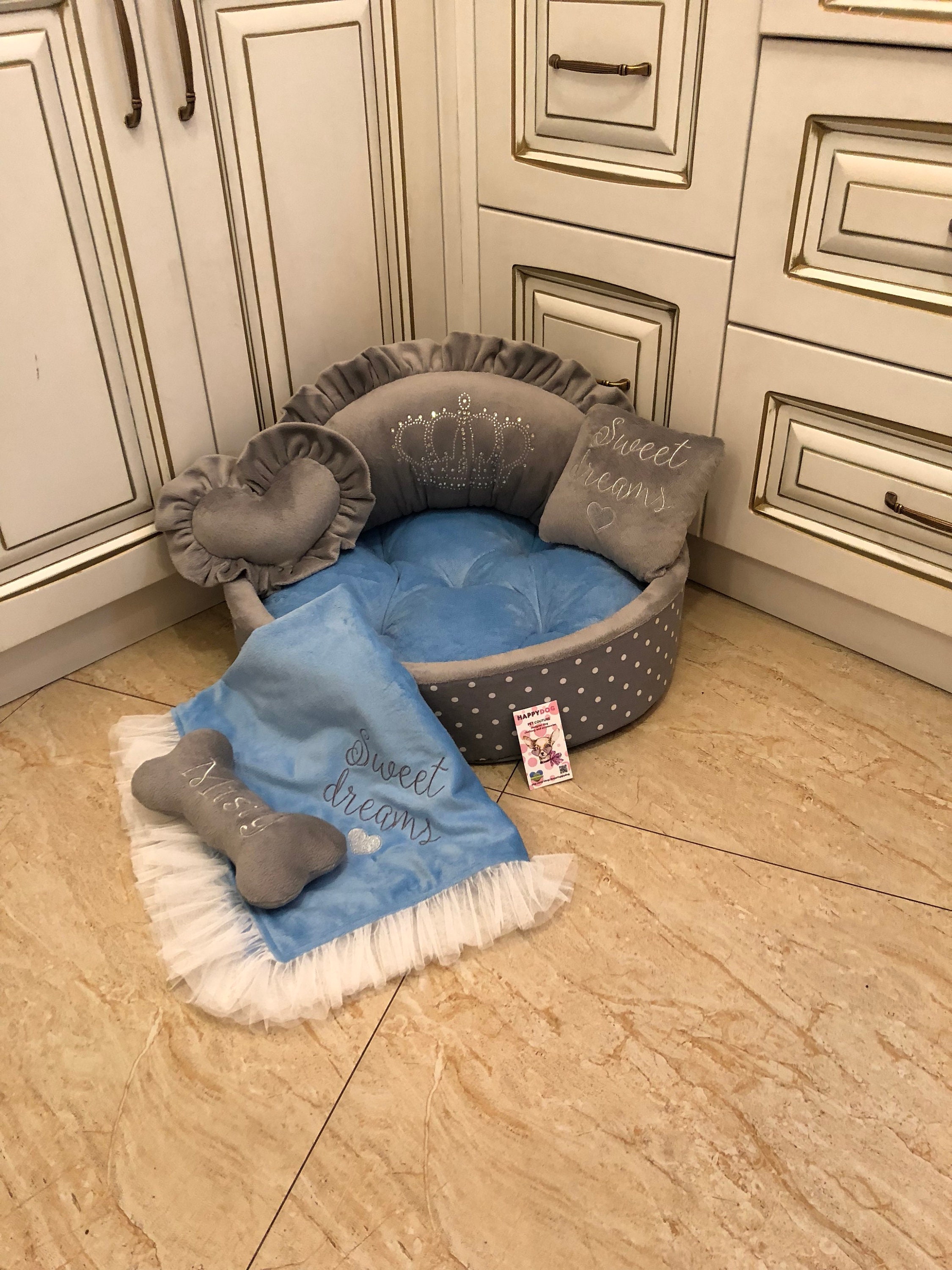 prince dog bed
