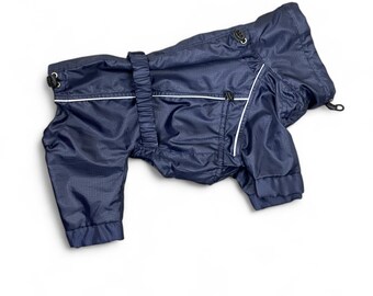 Impermeable azul oscuro para perros: abrigo resistente al viento y con ajuste personalizado