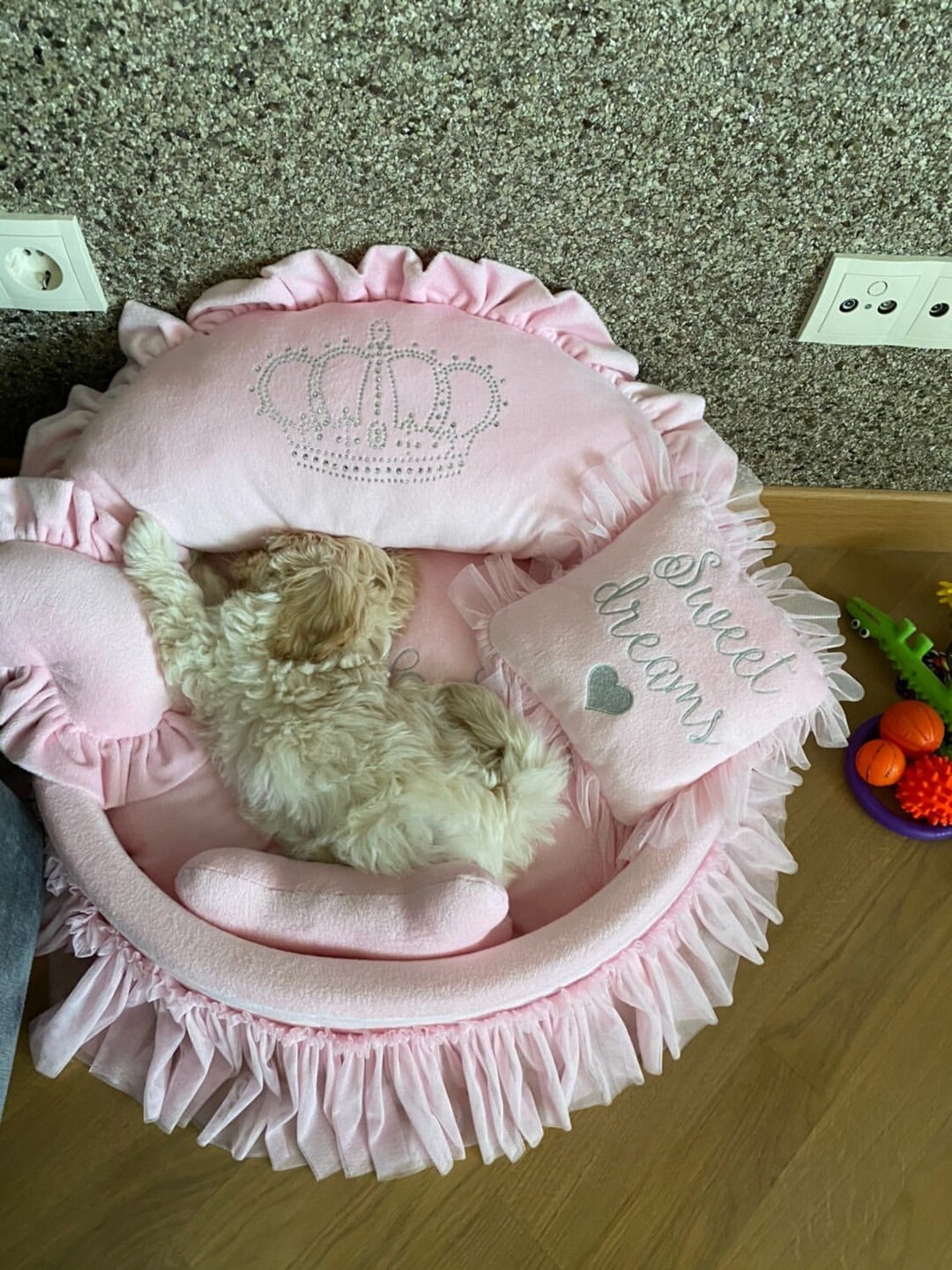 Baby Pink Luxury Princess Dog Bed Personalized Dog Bed With Tulle Skirt