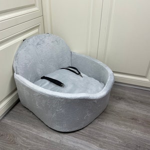 Babyroze gepersonaliseerde hondenautostoeltje Drijfpakket voor hond Designer autostoeltje Luxe hondenmand voor op reis Aangepaste hondenautostoel Hondendraagtas