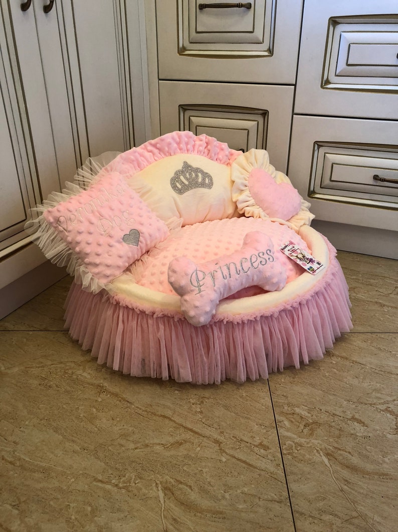 Baby pink and cream princess dog bed with crown sparkles Puppy bed for princess dog Designer pet Cat bed Medium or small Personalized bed image 7