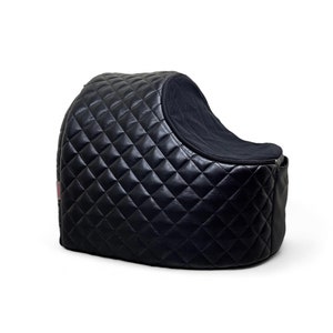 Zwart gewatteerd autobed voor hond Designer autostoeltje voor huisdieren Luxe hondenbed voor op reis Aangepast hondenautostoeltje Aangepast autostoeltje voor honden