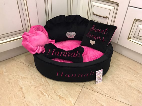 crown shaped dog bed