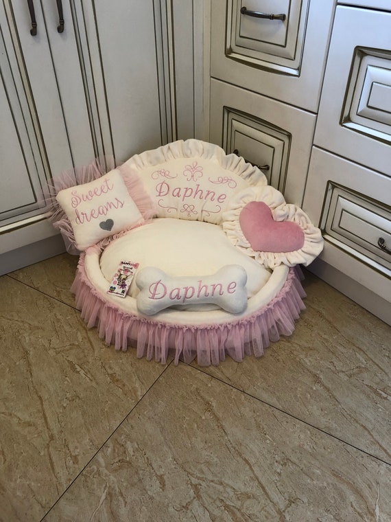 Crème et lit de chien rose de chéri Lit de chiot pour le lit  Etsy