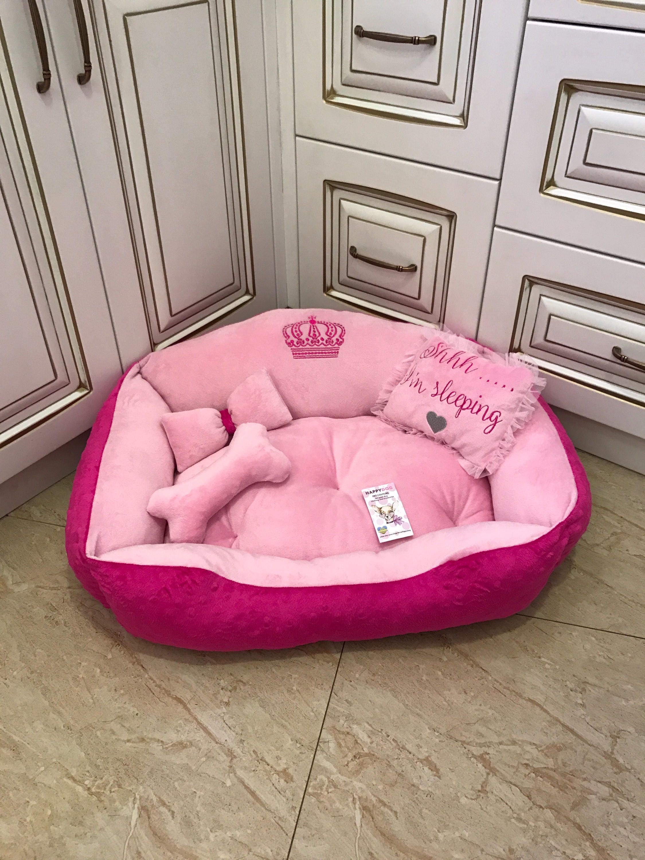 Hot pink dog bed hotsell
