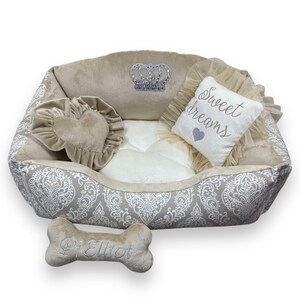 Royal Dreams Dog Bed – Luxury Pet Bed in Milk & Beige with Rhinestone Tiara