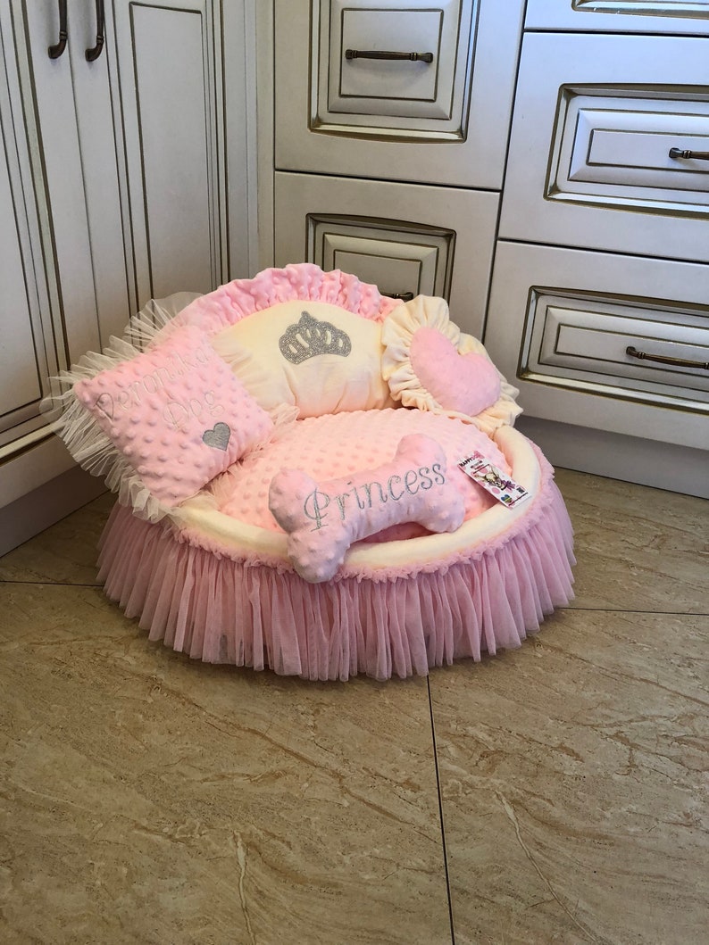 Baby pink and cream princess dog bed with crown sparkles Puppy bed for princess dog Designer pet Cat bed Medium or small Personalized bed image 4