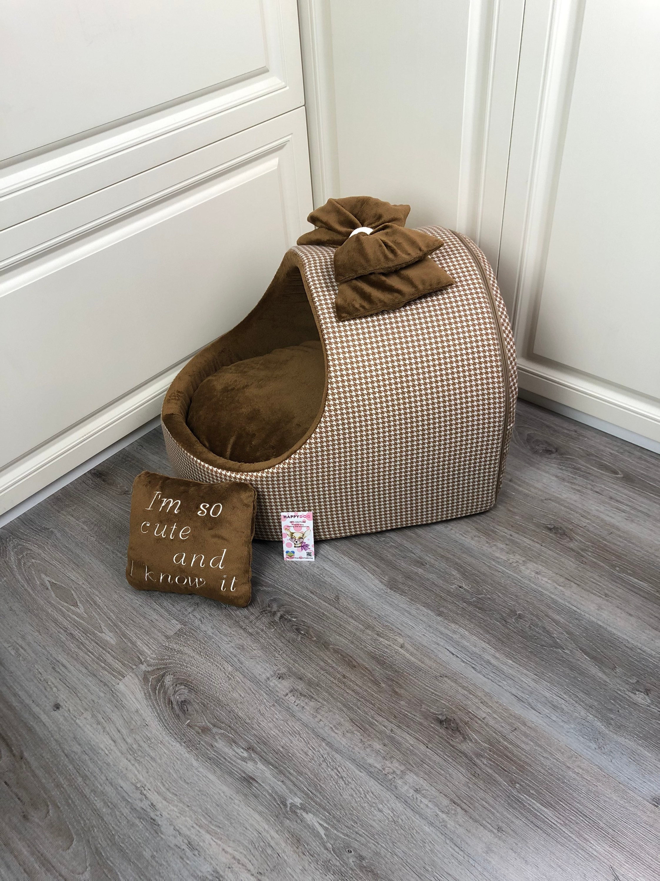 Visual Reference: Brown Luxury Dog Cradle Customized Dog Bed Beige Dog Canopy