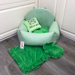 Mint en groen luxe hondenautostoeltje Luxe salie rijdend autostoeltje voor hond Designer hondenautostoeltje Luxe hondenbed voor op reis Custom autostoeltje