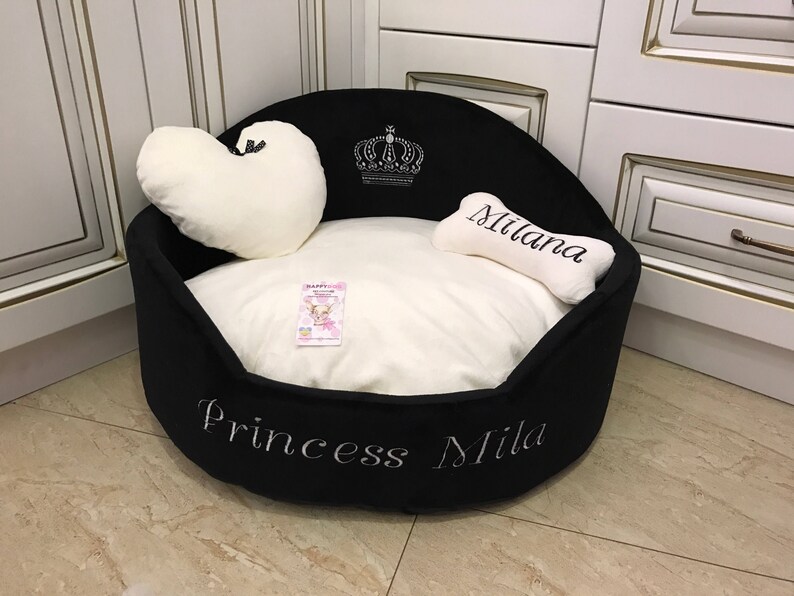 Princess dog bed in cream and black Personalized pet bed Large Etsy