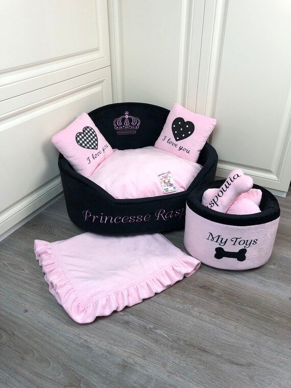 Personalized Princess Dog Bed in Baby Pink and Black Personalized Pet Bed Large Dog Bed Custom Made Dog Bed Bespoke Pet Bed Custom Dog Bed Etsy Sweden