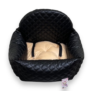 Gewatteerd hondenautostoeltje van zwart kunstleer Zwarte autostoel voor puppy's Designer autostoeltje Luxe hondenmand voor op reis Aangepast hondenautostoeltje