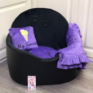 Zwarte en paarse luxe hond autostoel Driving kit voor hond Designer autostoel Luxe hondenbed voor reizen Aangepaste hondenstoel Hondendrager