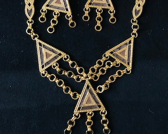 Vintage Fine Gold Tone Costume Choker and Clip On Earrings Set.