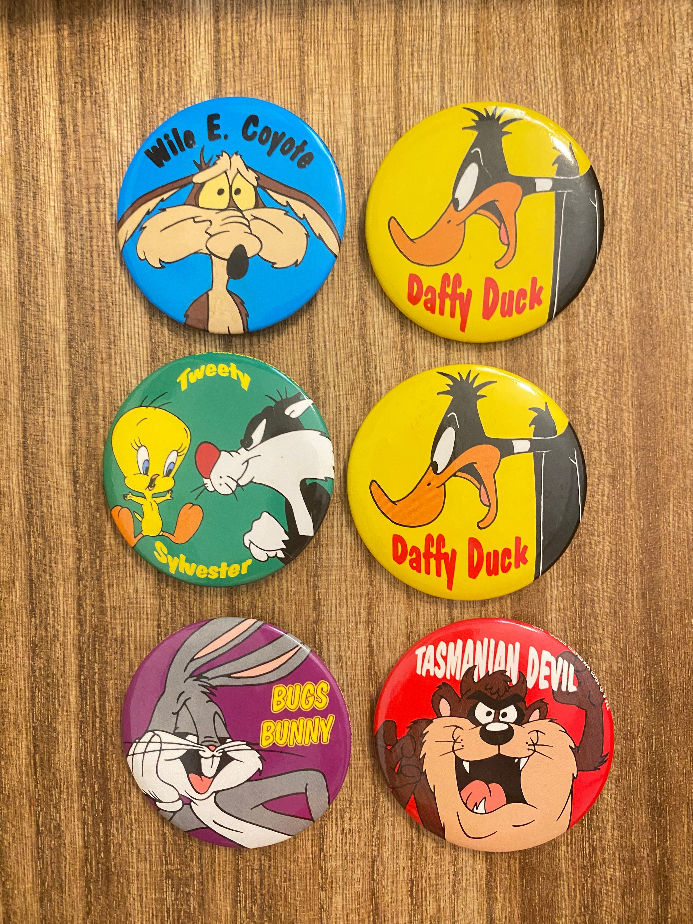 Vintage Looney Tunes Back Pins: Wile E. Coyote, Bugs Bunny (6 Pcs 