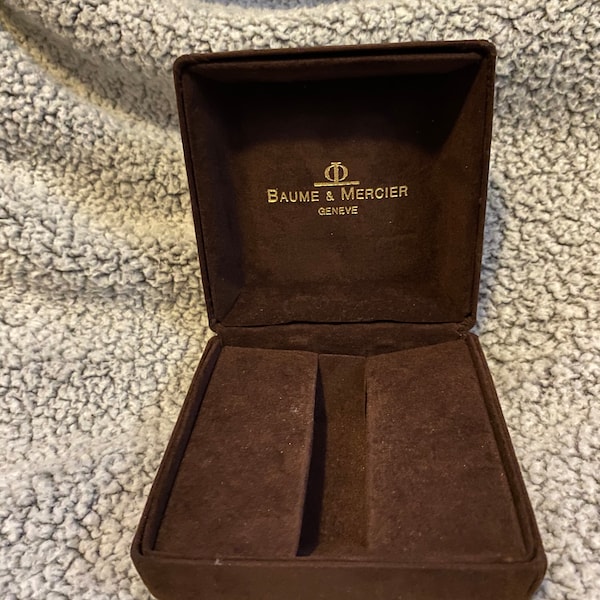 Baume & Mercier Geneve 1830 Empty Brown Velvet Watch Box.