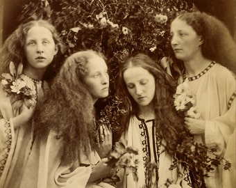 Foto de Julia Margaret Cameron, Rosebud jardín chicas