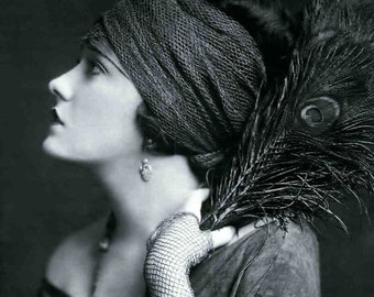 Photo of Gloria Swanson, actress, by Alfred Cheney Johnston, 1924