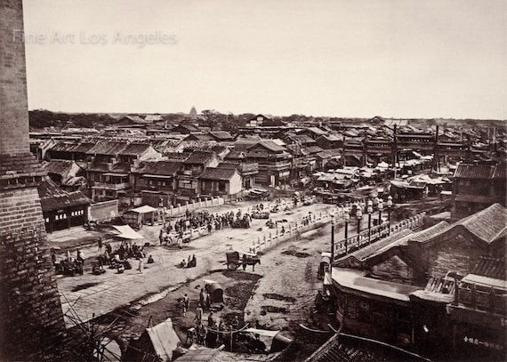 ジョン・トムソンの写真「北京中央街の眺め」1873 | 美術印刷物 | 北京