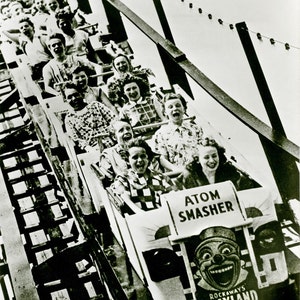 Photo of the Atom Smasher at Rockaways Playland, roller coaster