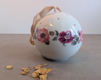 French 1970s PORCELAINE DE PARIS pomander, porcelain potpourri holder decorated with pink flowers.