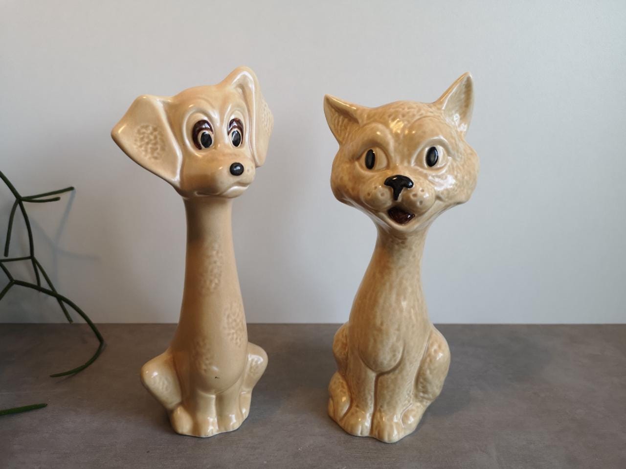 イギリス アンティーク シルバックSYLVAC No.2024 犬の花器 イギリス アンティーク シルバックSYLVAC No.2024 犬の花器