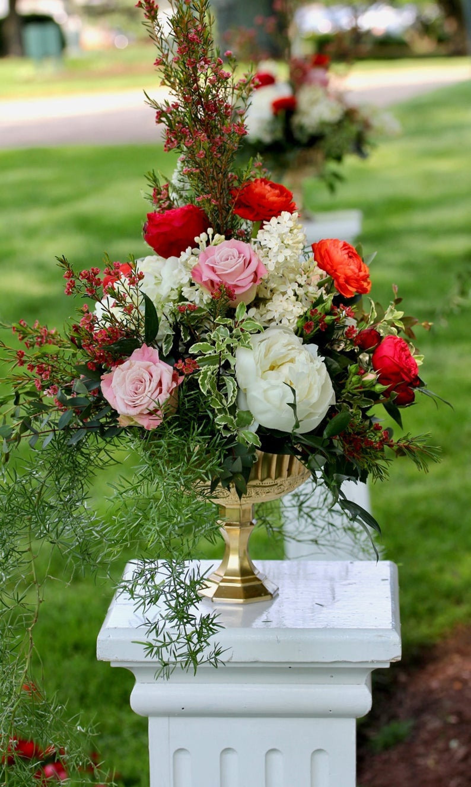 Gold Pedestal Vase Wedding Centerpieces Compotes Floral Etsy