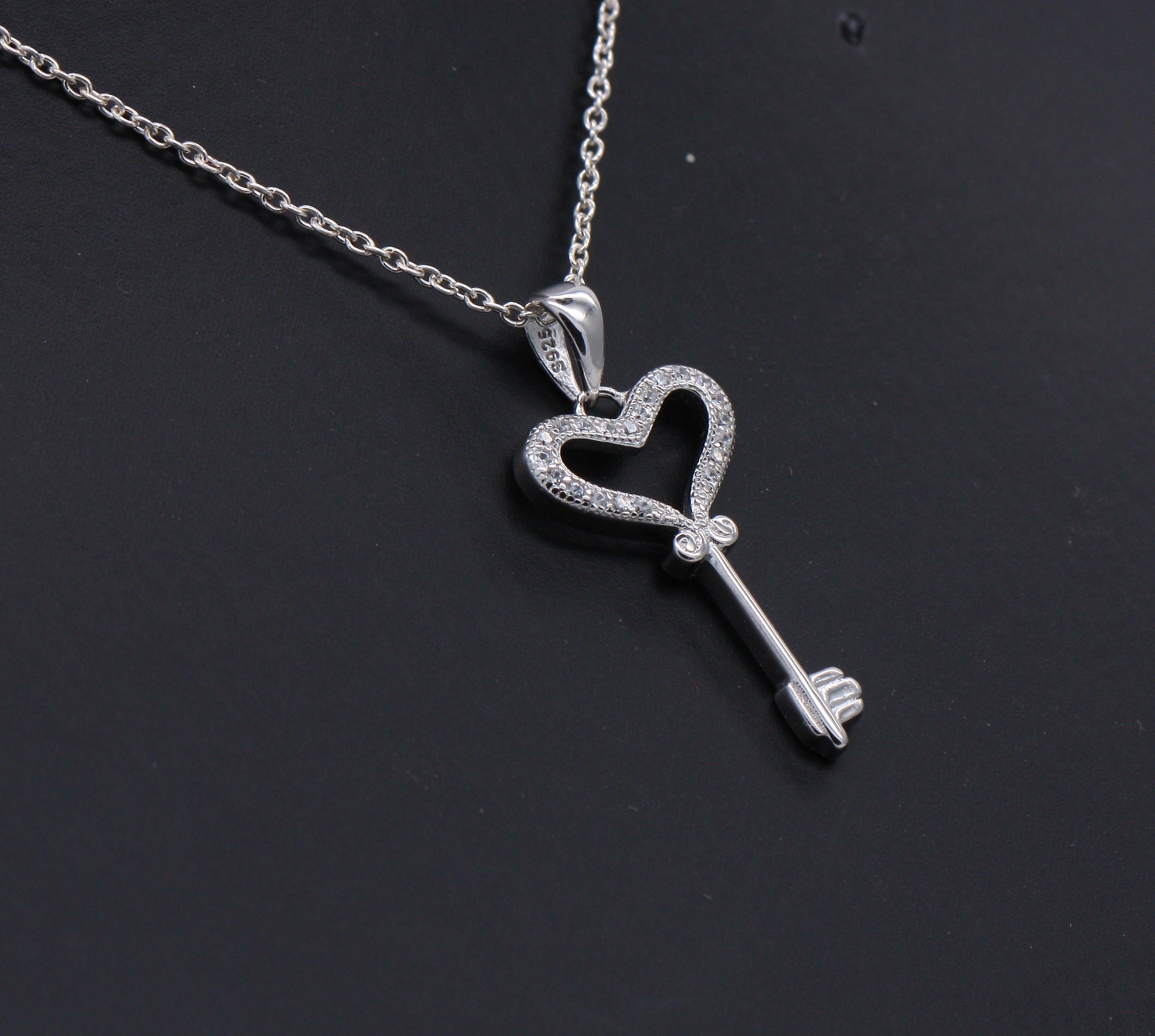 925 Sterling Silver Rhodium-plated Laser-cut University of Mississippi Small Pendant w//Necklace 18