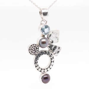 Sterling Silver Black Pearl & Natural Blue Topaz Pendant With Optional Necklace Brand New High Quality British Made Jewellery