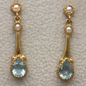 9ct Yellow Gold Blue Topaz & Pearl Teardrop Drop Stud Earrings Studs ER65 British Made High Quality Jewellery