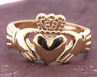 9ct Yellow Gold Claddagh Irish Mens Ring Multiple Sizes Engagement R175 High Quality British Made Jewellery