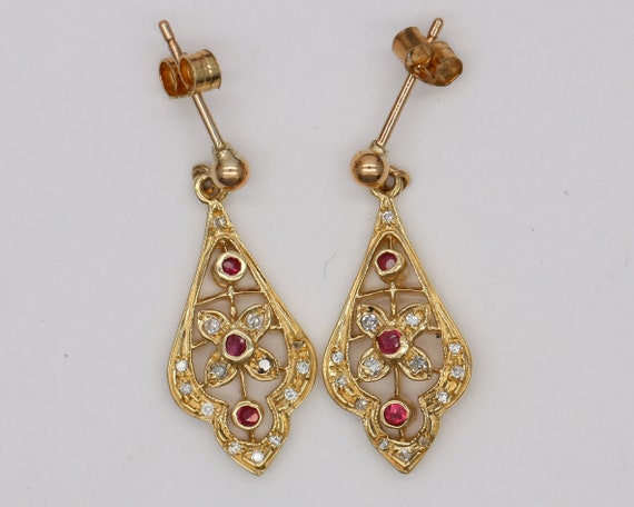 Stoned Filigree Drop Earrings - Red Stoned Filigree Drop Earrings - Red