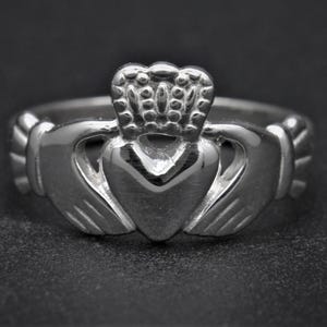Sterling Silver Claddagh Ring Heavy Weight Irish Celtic Claddagh Ring Hearts Crown Hands Size N - Z3 High Quality British Made Jewellery