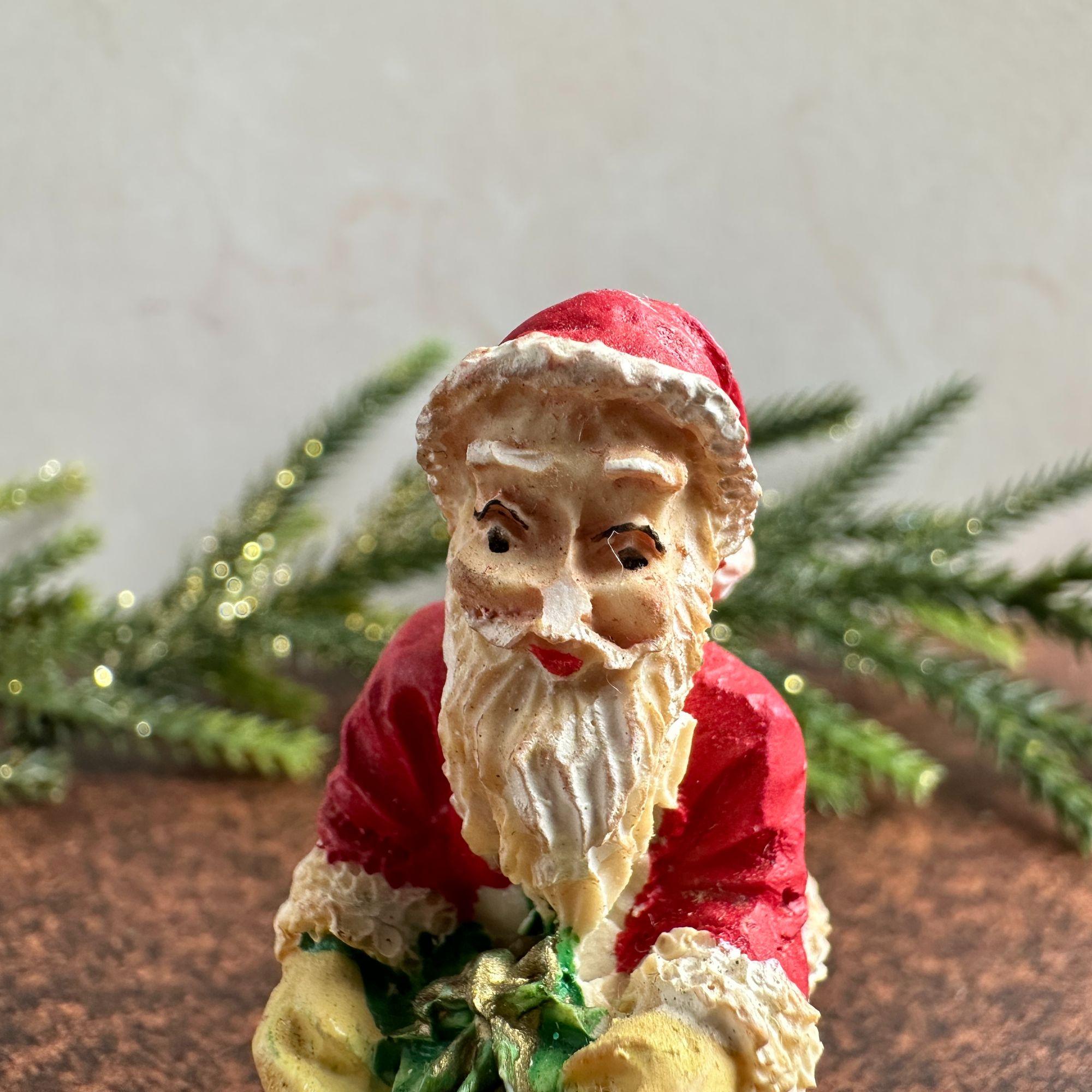 ヴィンテージ樹脂製サンタクロース置物、ネズミ付きクリスマス 