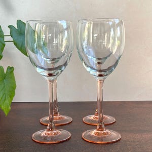 Arcoroc France Wine Glasses, Set of 4, Clear Goblets with Pink Stems, 8&quot; Vintage White Wine Glasses, French Glassware, Barware Gift