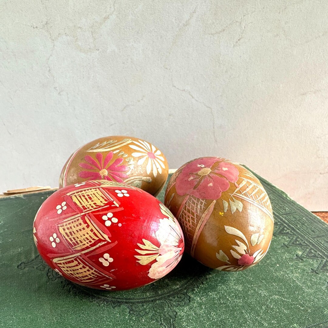 Vintage Ukrainian Hand Painted Wooden Easter Eggs, Floral Folk Art Set ...