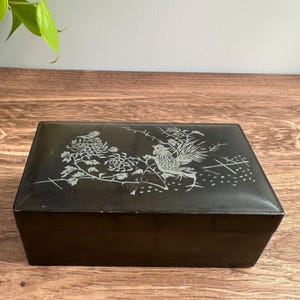 Vintage Chinese Lacquer Box, Black Fuzhou Box with Rooster Motif, Mens Jewelry Box, Hand Lacquered China Export, Asian Keepsake Box