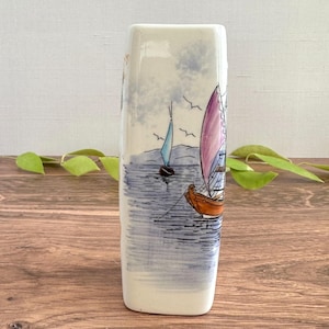 Handgefertigte Keramikvase mit Küsten- und Blumenmuster Griechenland Künstler signiert 15 cm hoch, Souvenir von Griechenland