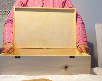 Scatola portagioie in legno non rifinita con coperchio incernierato (46x30x13 cm)