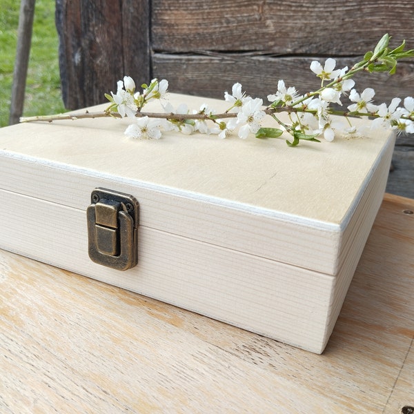 Unfinished wood box ,Decoupage Box Unfinished Wooden Box. Unpainted Wood Box. Wooden Storage Box.  22x22x6 cm exterior