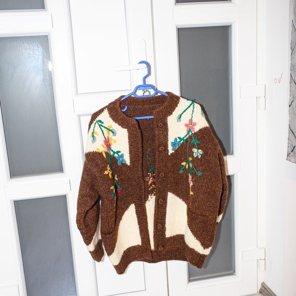 Austrian Vintage Knit-Cardigan Trachten with  Flower Pattern | Folklore