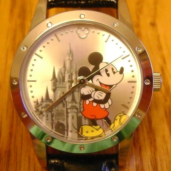 montre vintage Disney Mickey Mouse / Édition limitée / Le château de Cendrillon / Objet de collection / Anniversaire / Cadeau pour la fête des Mères / État neuf / ***Expédition gratuite