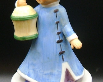 Vintage Asian girl ceramic Music Box / made in Japan / collectible / asian decor / display / decoration / Birthday gift /