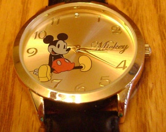 Disney EWatch Factory Mickey Mouse-horloge / Vintage / verzamelobject / Verjaardagscadeau / Vaderdagcadeau / Gouden ring